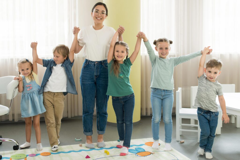 Erken yaşta İngilizce öğrenen çocuklar